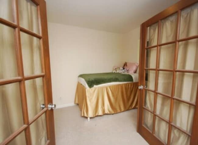 property at 28 Symphony Rd