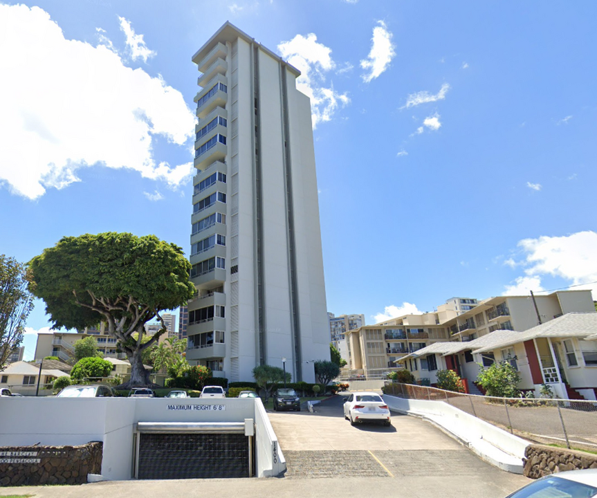 1400 Pensacola St in Honolulu, HI - Building Photo