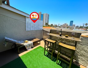 1415 E Ocean Blvd, Unit 205 in Long Beach, CA - Building Photo - Building Photo