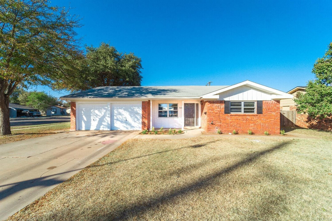 5434 44th St in Lubbock, TX - Building Photo