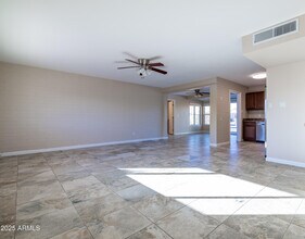 10530 W Alabama Ave in Sun City, AZ - Foto de edificio - Building Photo