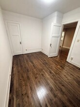 913 E Kilbourn Ave, Unit 23 in Milwaukee, WI - Foto de edificio - Building Photo