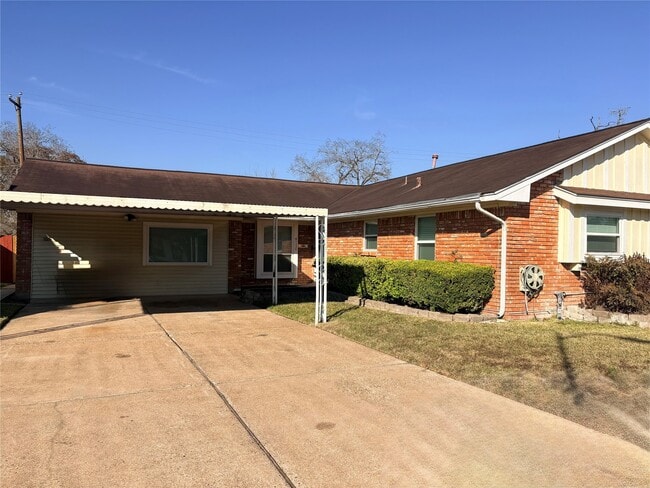 4110 Wuthering Heights Dr in Houston, TX - Building Photo - Building Photo