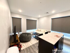 55 W Fifth St in Boston, MA - Building Photo - Building Photo