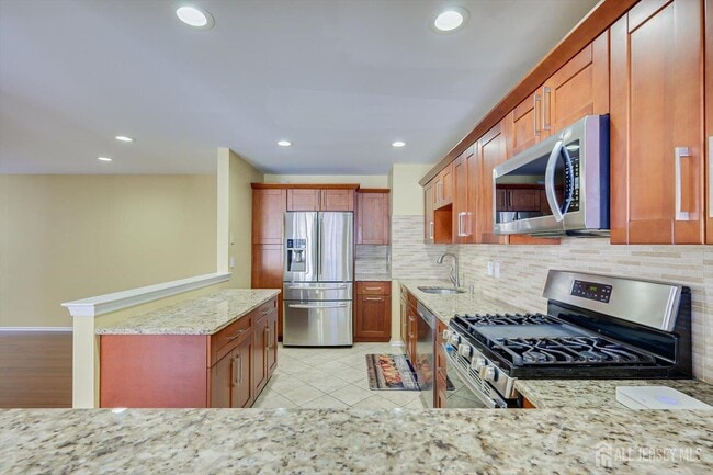 160 Vasser Dr in Piscataway, NJ - Building Photo - Building Photo