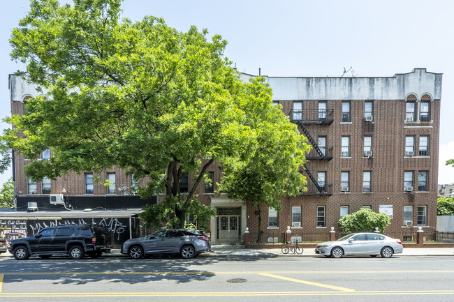 1313 65th Street in New York, NY - Foto de edificio - Building Photo