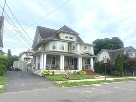 105 Wentworth St in Bridgeport, CT - Building Photo
