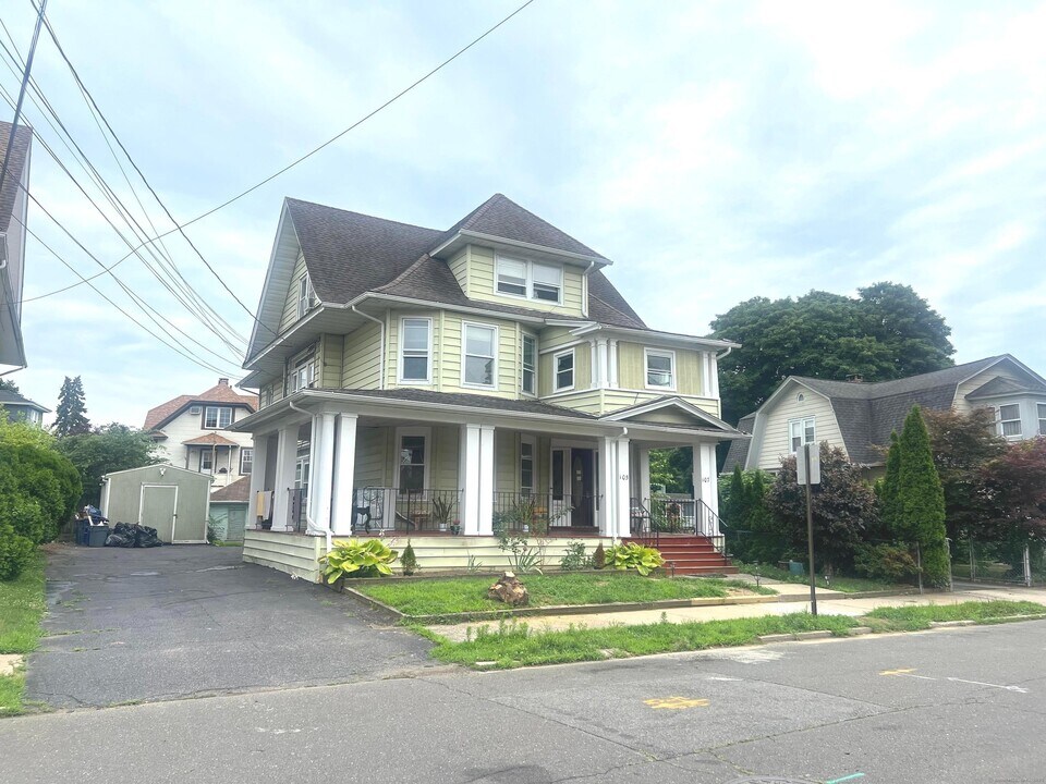 105 Wentworth St in Bridgeport, CT - Building Photo
