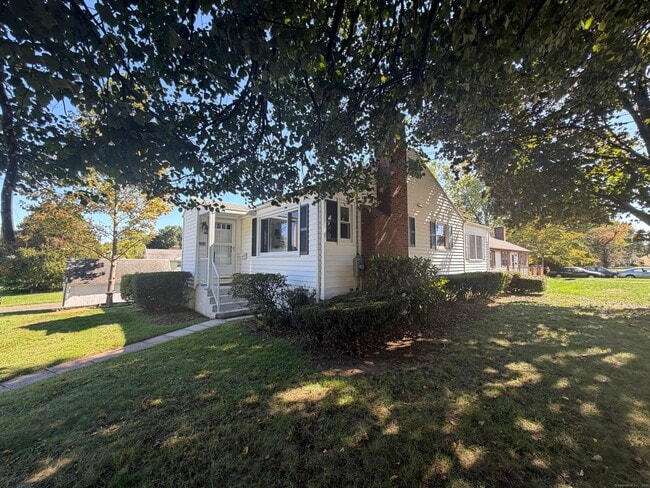 property at 112 W Hartford Rd