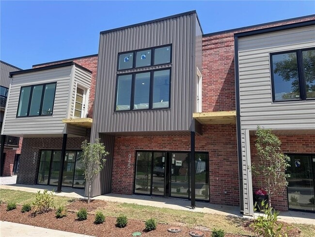 property at 945 SE 10th St