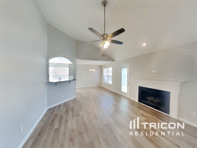 7241 Explorer Trail in Nashville, TN - Foto de edificio - Building Photo