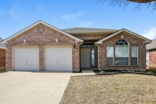 6212 Bowin Dr in Fort Worth, TX - Building Photo