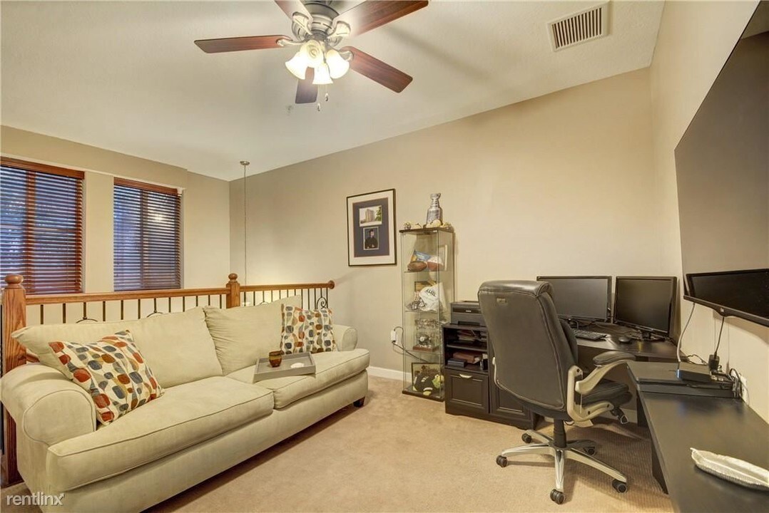 3020 NW 125th Ave in Sunrise, FL - Building Photo