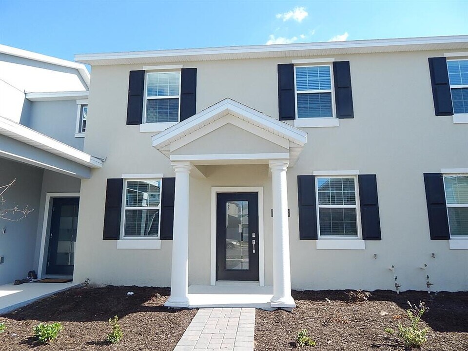 11443 Listening Dr in Orlando, FL - Building Photo