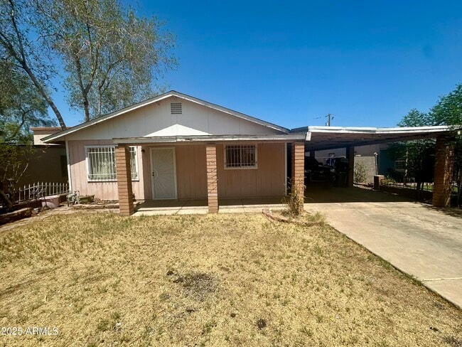 property at 3038 W Palm Ln