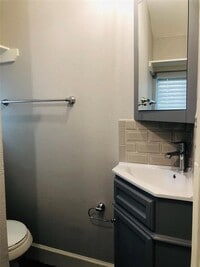 734 McDaniel St photo'