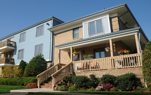 Peach Street Village in Avenel, NJ - Building Photo