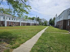 1001 S Main St, Unit 106 in Pleasantville, NJ - Building Photo