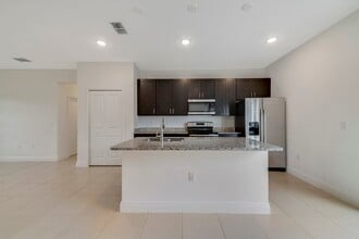 15772 SW 37th Cir in Ocala, FL - Building Photo - Building Photo