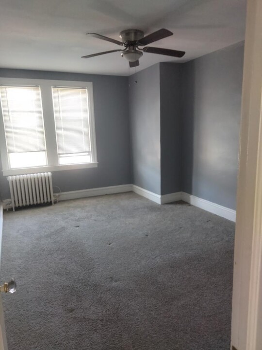 1725 67th Ave, Unit 2nd Floor in Philadelphia, PA - Foto de edificio