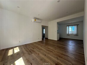 455 W Cowles St, Unit 0202 in Long Beach, CA - Building Photo - Building Photo