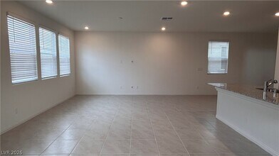 10199 Glowing Amber St in Las Vegas, NV - Building Photo - Building Photo