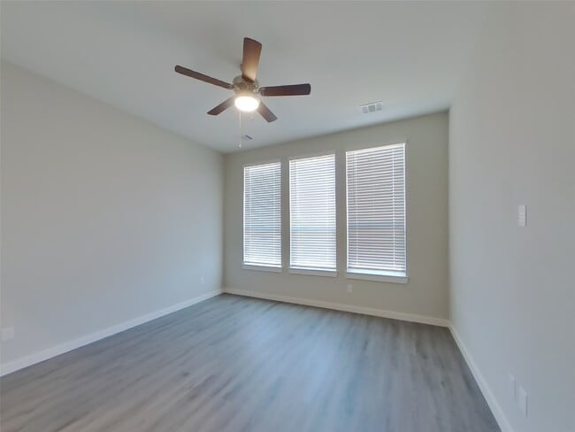 property at 2415 Cohorn Trl