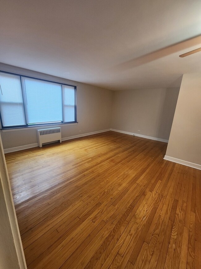7365 N Winchester Ave in Chicago, IL - Building Photo - Building Photo