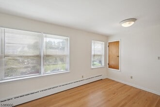 83 Baldwin Pl in Belleville, NJ - Building Photo - Building Photo