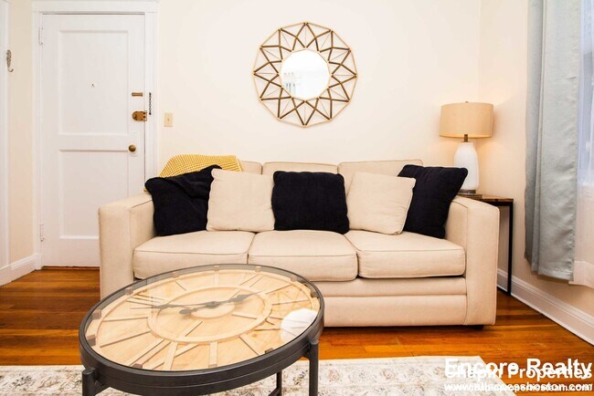 191 Kent St in Brookline, MA - Building Photo - Building Photo