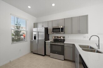 8744 Daybreak St in Sarasota, FL - Building Photo - Building Photo