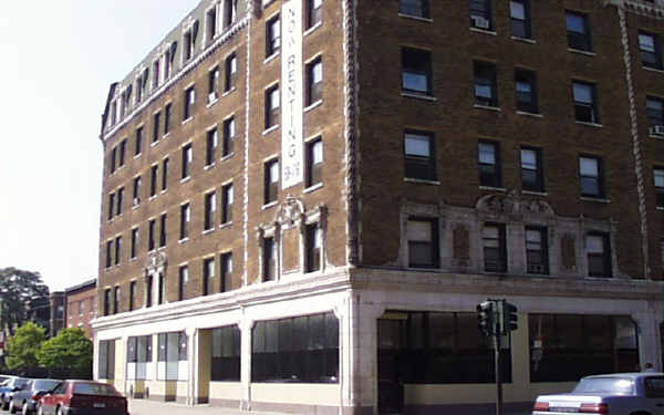 Leland Hotel in Chicago, IL - Foto de edificio - Building Photo