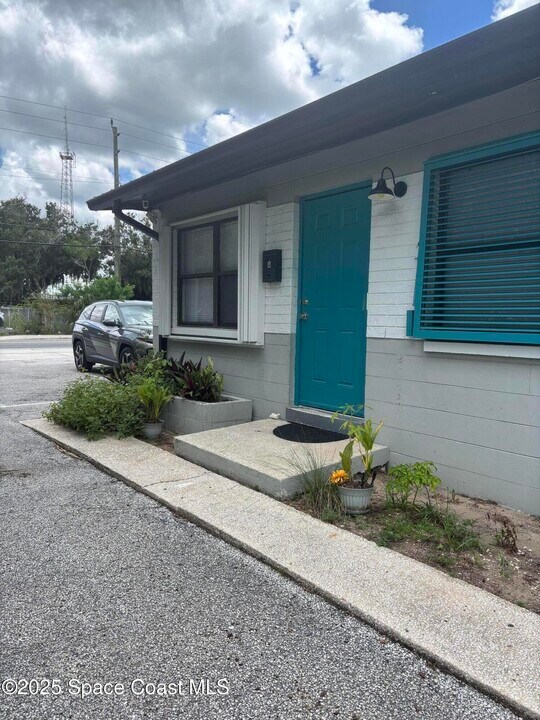 1118 Peachtree St in Cocoa, FL - Building Photo