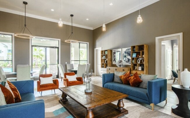 property at 2101 Kingsley Dr