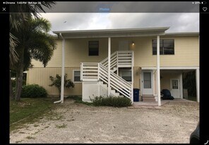5480 Avenue B, Unit 5480 in Bokeelia, FL - Building Photo