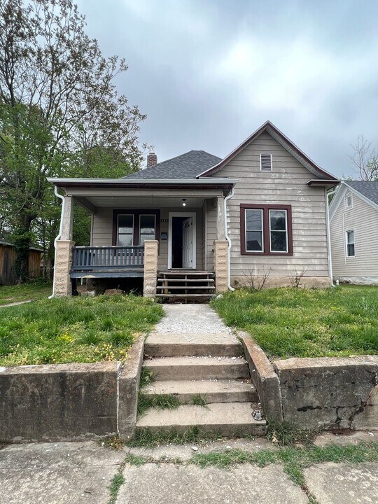 836 S New Ave in Springfield, MO - Building Photo