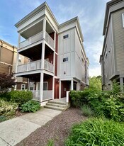 99 Brookley Rd, Unit 3 in Boston, MA - Building Photo