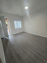 300 S 5th St in Santa Rosa, NM - Building Photo - Building Photo