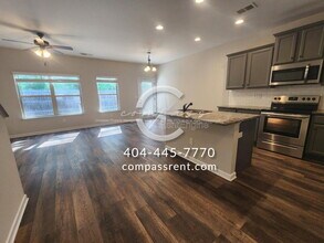 6040 Oak Bend Ct in Riverdale, GA - Building Photo - Building Photo