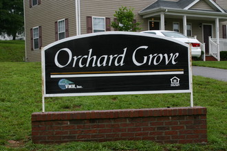 Orchard Grove in Pearisburg, VA - Building Photo - Building Photo