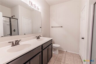118 Texas Thistle in New Braunfels, TX - Foto de edificio - Building Photo