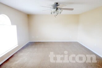 5512 Treig Ln in Wesley Chapel, FL - Building Photo - Building Photo