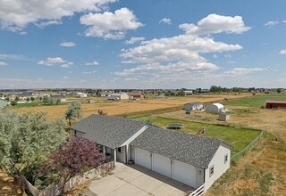 4860 Maribrooke Rd in Shepherd, MT - Foto de edificio - Building Photo