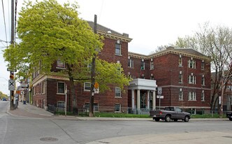 279 Woodfield Rd in Toronto, ON - Building Photo