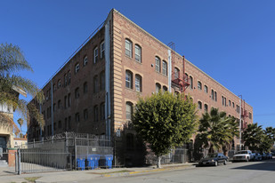 Figueroa Arms in Los Angeles, CA - Foto de edificio - Building Photo