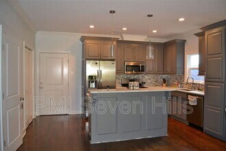 828 N Duval St in Tallahassee, FL - Building Photo - Building Photo