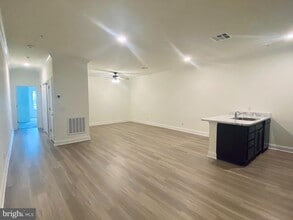 1812 Main St in Chester, MD - Building Photo - Building Photo