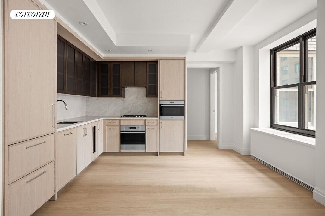 720 W End Ave in New York, NY - Building Photo
