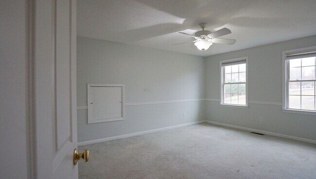 property at 15 Skyview Dr
