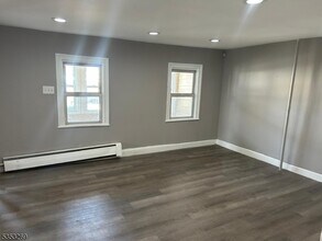 75 Laurel Ave-Unit -1 in Union, NJ - Building Photo - Building Photo